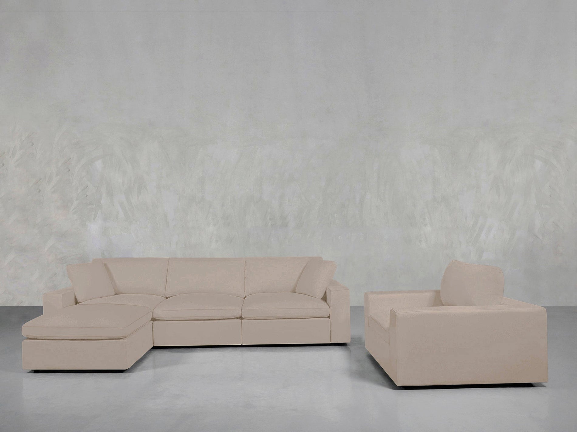 4 - 1 Sectional & Armchair Set - 7th Avenue