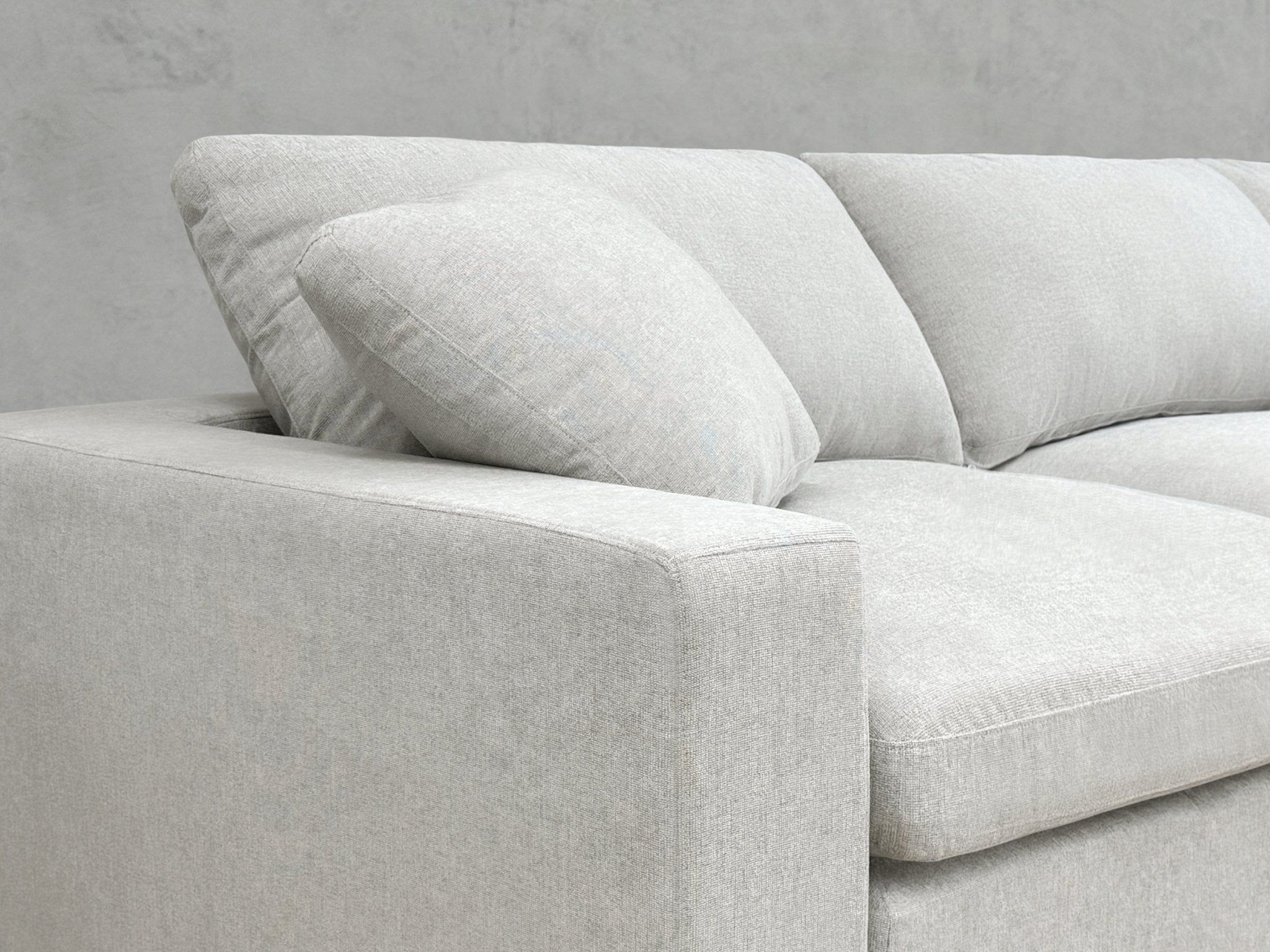 4 - Seat Modular Corner Right Sectional - 7th Avenue