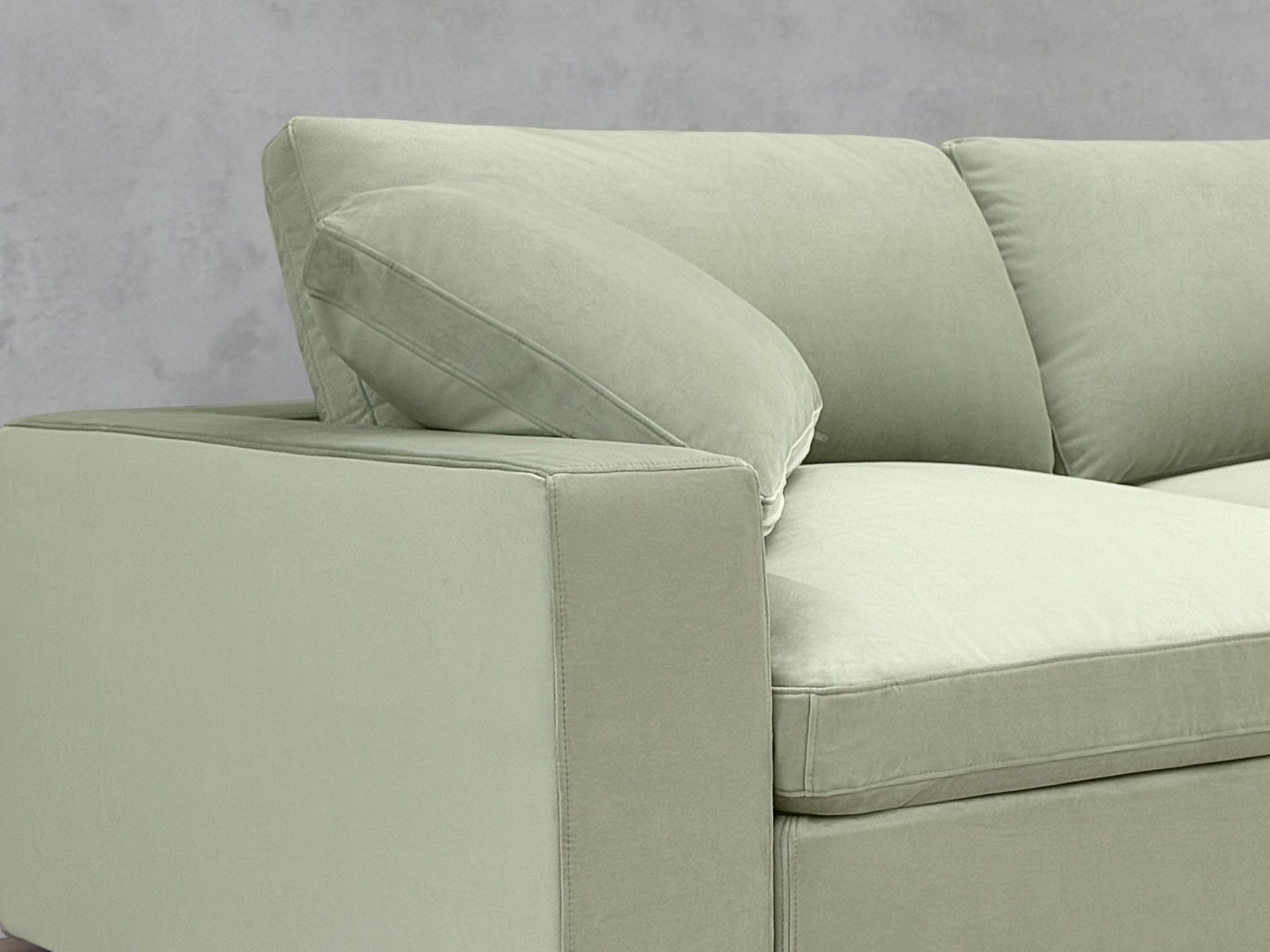 4-Seat Modular Corner Right Sectional - 7th Avenue