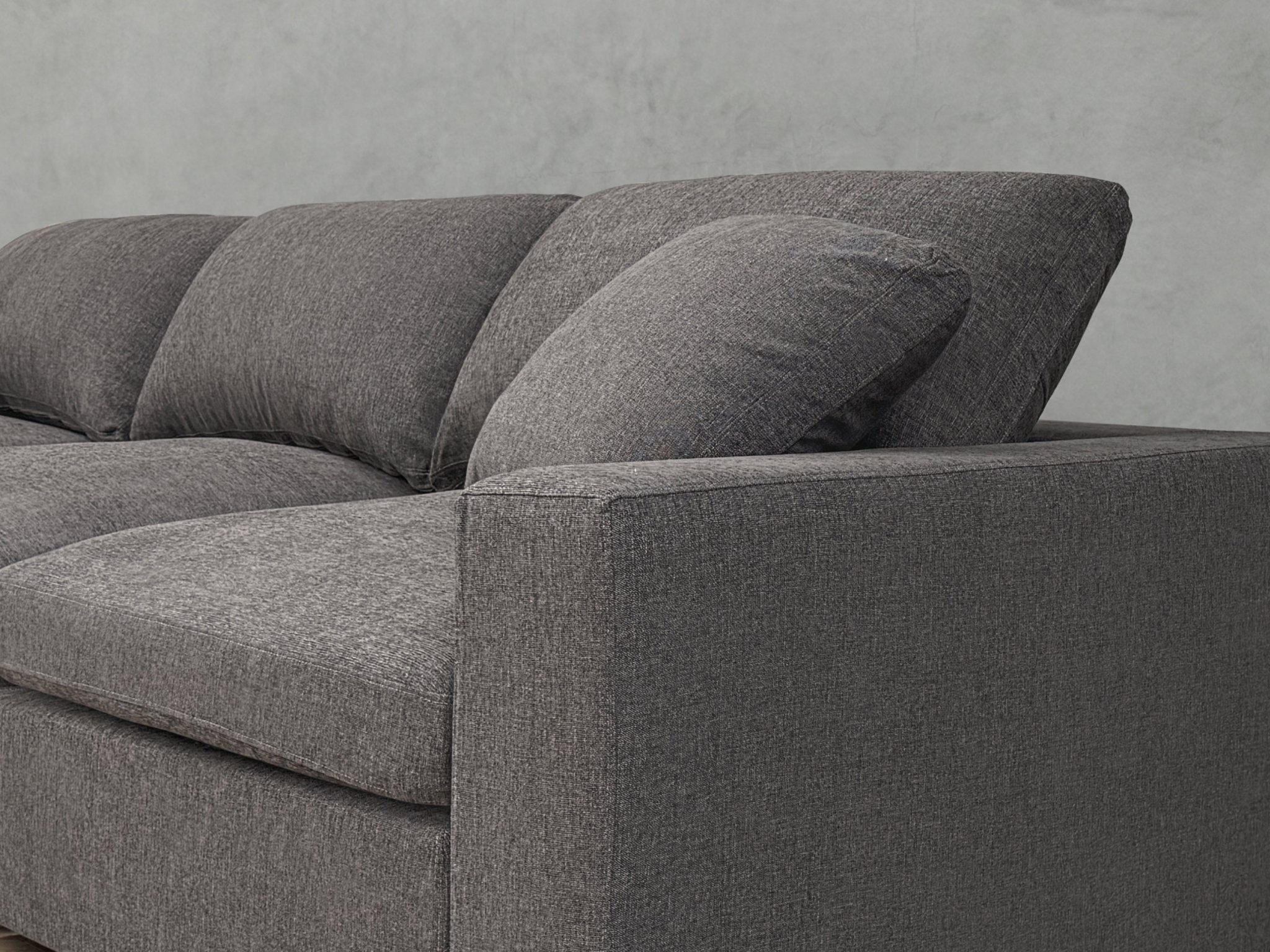 4 - Seat Modular Corner Right Sectional - 7th Avenue