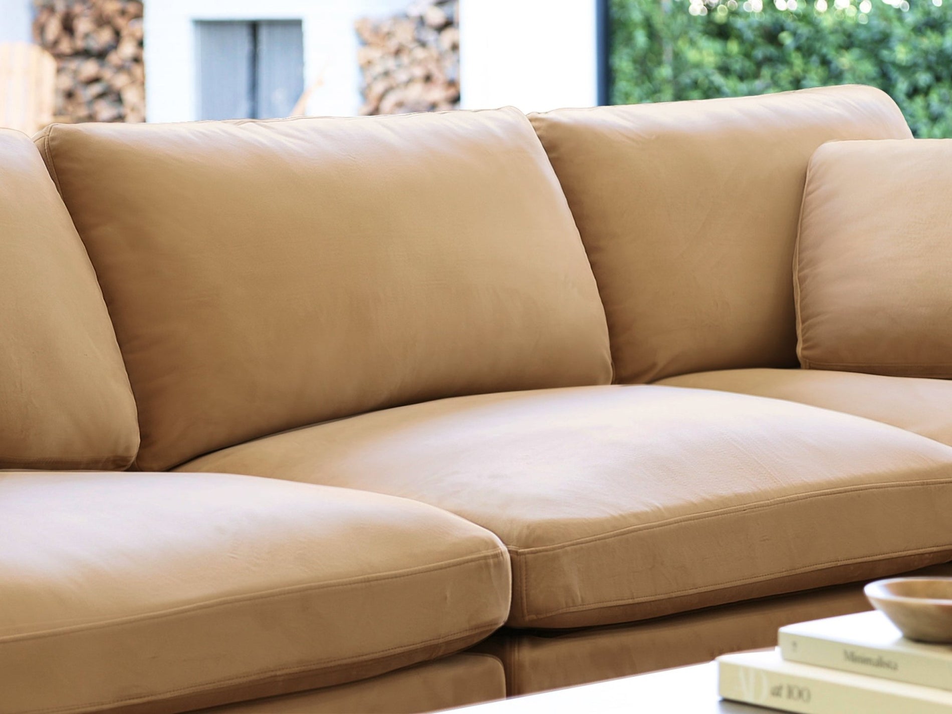 Camel Beige (Velvet) - Lifestyle - 4 - 7th Avenue